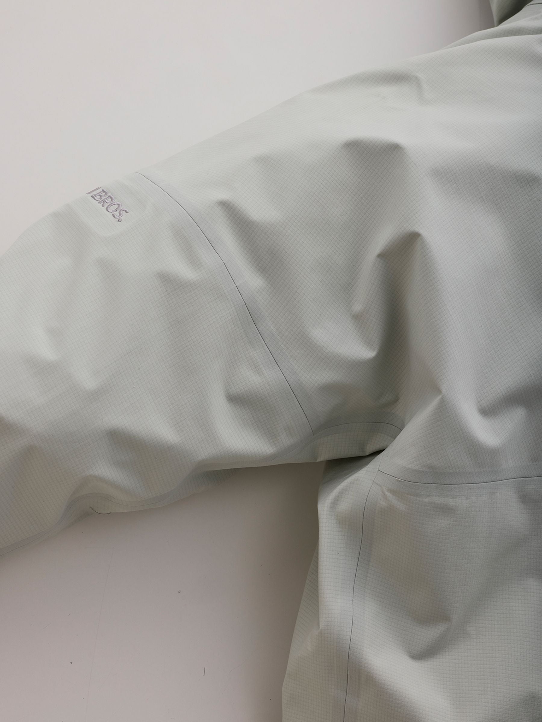 完売品　メゾンドドルチェ　ライトジャケット　light jacket/white Tsurugi Lite Jacket – TETON BROS. OFFICIAL SITE